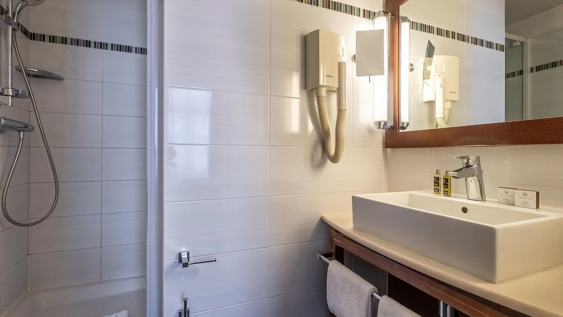 Hotel 85 Saint Honore 3*