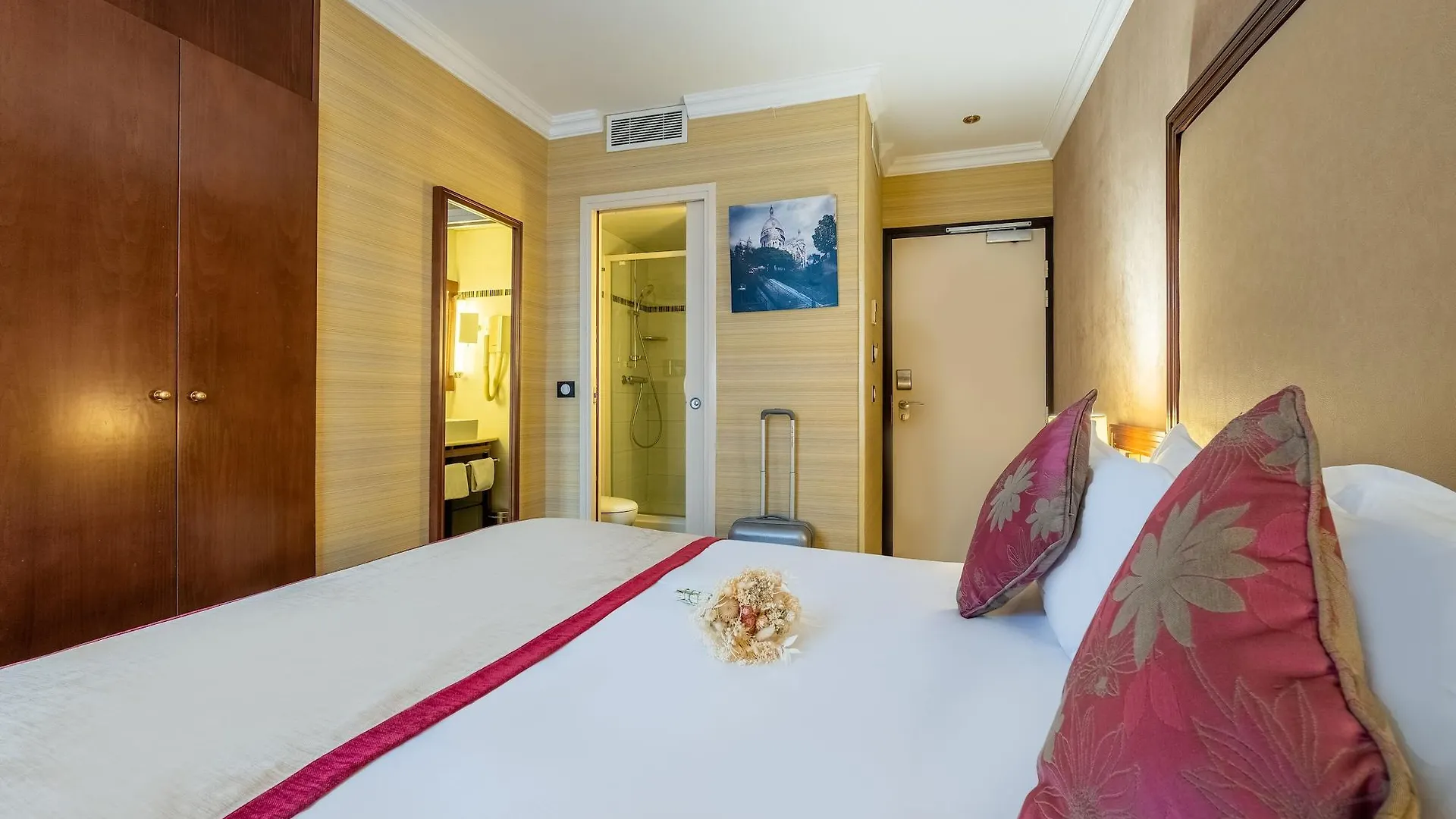 85 Saint Honore 3* Paris
